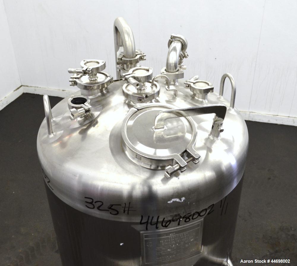 Used Feldmeier Pressure Tank, 200 liter (52.8 gallon), 316 L stainless steel, vertical. Approximately 24" diameter x 30" straight side, dished top and bottom.  Internal rated 50 psi/full vacuum at -2...