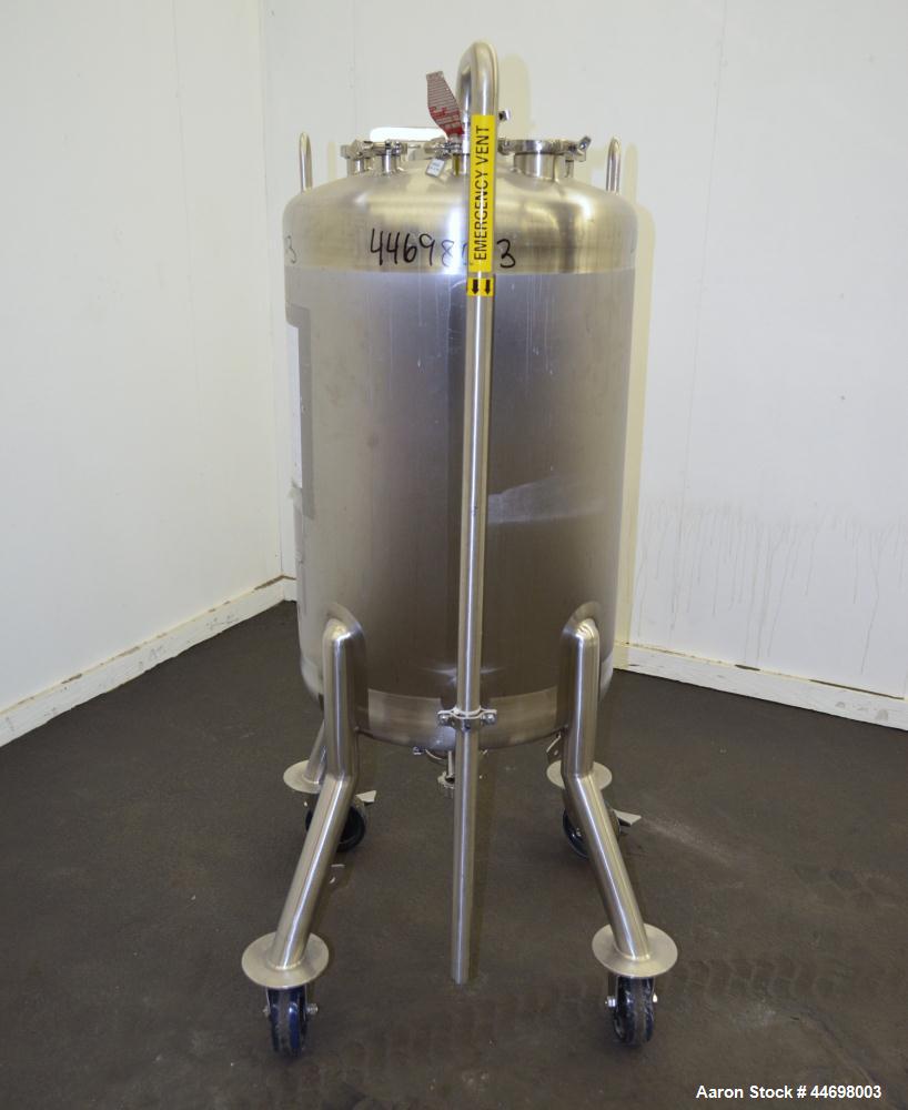 Used Feldmeier Pressure Tank, 200 liter (52.8 gallon), 316 L stainless steel, vertical. Approximately 24" diameter x 30" straight side, dished top and bottom.  Internal rated 50 psi/full vacuum at -2...