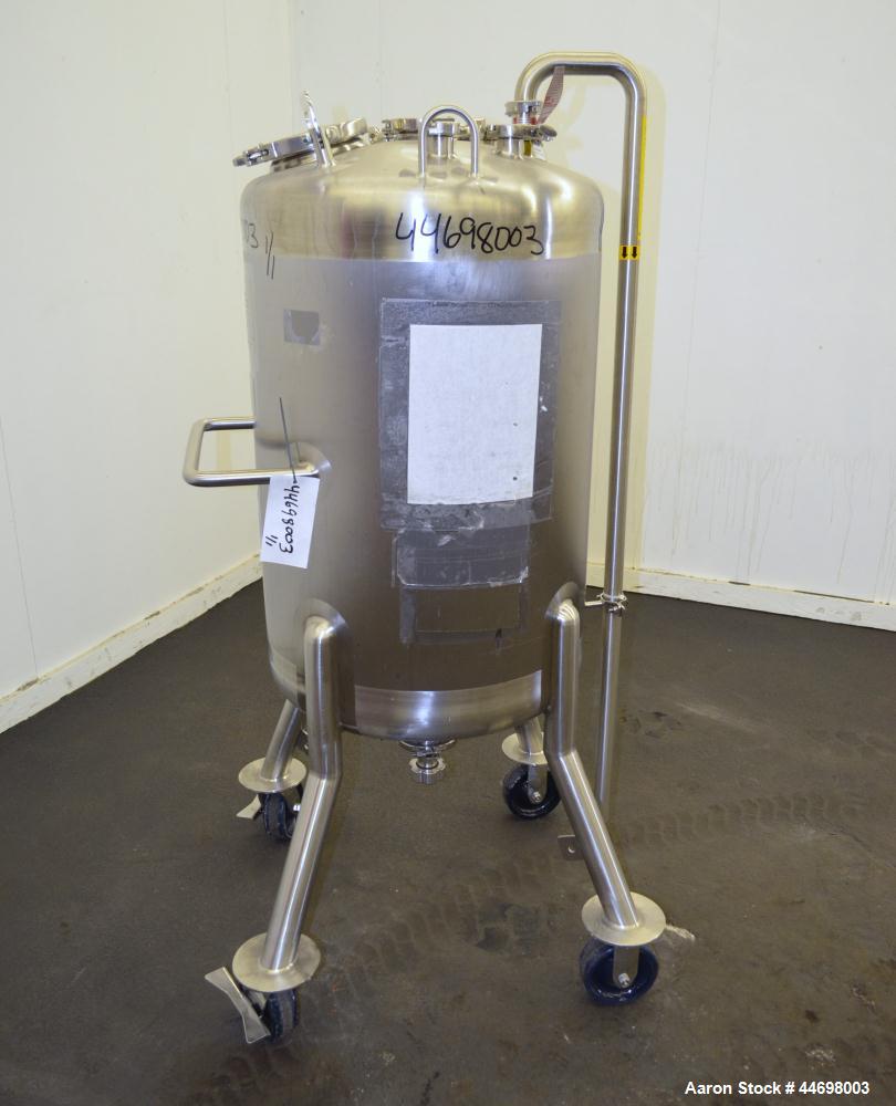 Used Feldmeier Pressure Tank, 200 liter (52.8 gallon), 316 L stainless steel, vertical. Approximately 24" diameter x 30" straight side, dished top and bottom.  Internal rated 50 psi/full vacuum at -2...