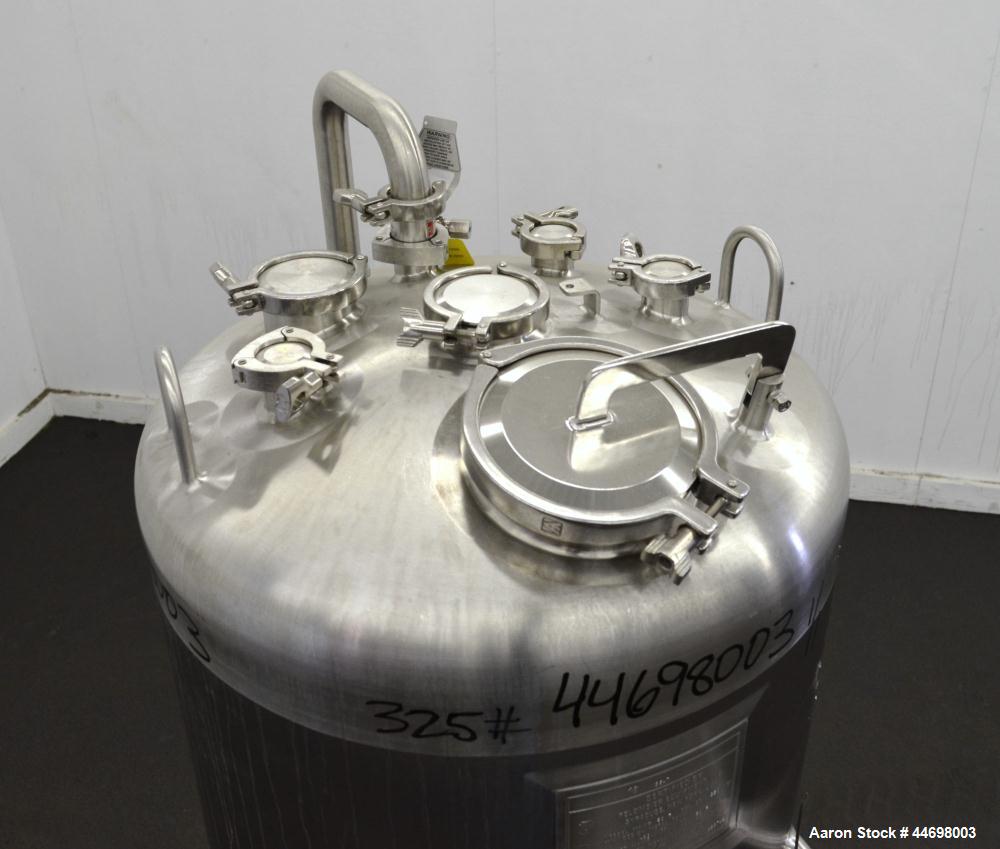 Used Feldmeier Pressure Tank, 200 liter (52.8 gallon), 316 L stainless steel, vertical. Approximately 24" diameter x 30" straight side, dished top and bottom.  Internal rated 50 psi/full vacuum at -2...