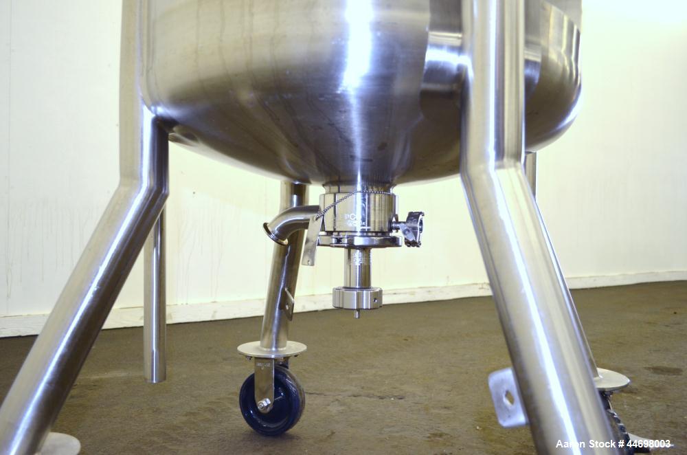 Used Feldmeier Pressure Tank, 200 liter (52.8 gallon), 316 L stainless steel, vertical. Approximately 24" diameter x 30" straight side, dished top and bottom.  Internal rated 50 psi/full vacuum at -2...