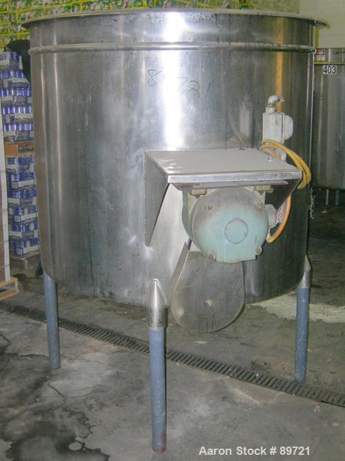 USED: Filpaco tank, 425 gallon, 304 stainless steel, vertical. 52" diameter x 47" straight side, open top with a 2 piece cover, sloped bottom. 1-1/2" off center bottom outlet. Side bottom 3 blade agi...