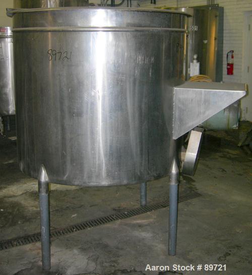 USED: Filpaco tank, 425 gallon, 304 stainless steel, vertical. 52" diameter x 47" straight side, open top with a 2 piece cover, sloped bottom. 1-1/2" off center bottom outlet. Side bottom 3 blade agi...