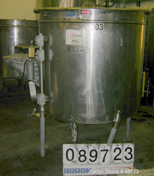 USED: Filpaco tank, 425 gallon, 304 stainless steel, vertical. 52" diameter x 47" straight side, open top with a 2 piece cover, sloped bottom. 1-1/2" off center bottom outlet. Side bottom 3 blade agi...