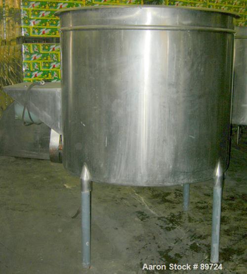 USED: Filpaco tank, 425 gallon, 304 stainless steel, vertical. 52" diameter x 47" straight side, open top with a 2 piece cover, sloped bottom. 1-1/2" off center bottom outlet. Side bottom 3 blade agi...