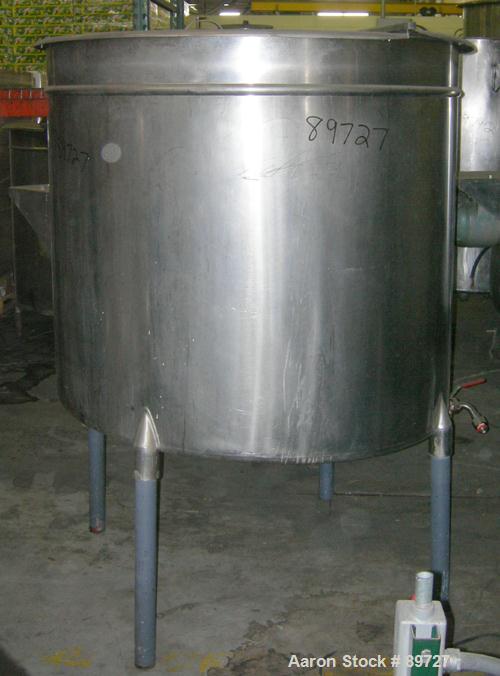 USED: Filpaco tank, 425 gallon, 304 stainless steel, vertical. 52" diameter x 47" straight side, open top with a 2 piece cover, sloped bottom. 1-1/2" off center bottom outlet. Side bottom 3 blade agi...