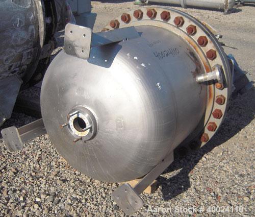 Used Four Corp Pressure Tank, 150 gallon, 316L stainless steel, vertical. 36" diameter x 30" straight side, 2:1 elliptical bolt on top, 2:1 elliptical bottom. Internal rated 150 psi at 300 deg F. Che...