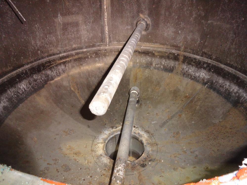 Used Four Corp Pressure Tank, Approximately 375 Gallon, 304 Stainless Steel.