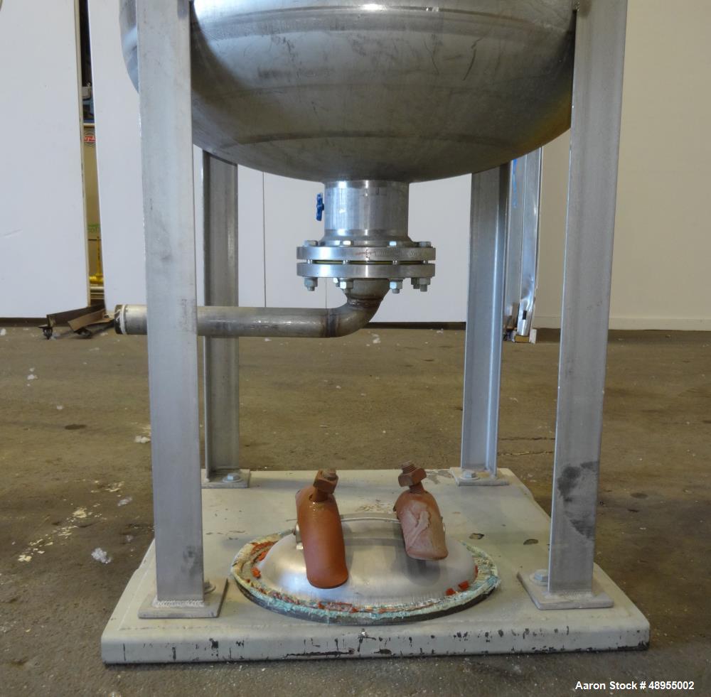 Used Four Corp Pressure Tank, Approximately 375 Gallon, 304 Stainless Steel.