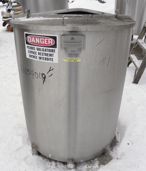 Used General Oil Equipment Company Tank, 200 gallon, 316 stainless steel, vertical. 37-1/2" diameter x 44" straight side, 1/2 open top with a (1) piece cover, flat bottom. 2-1/2" sanitary side bottom...