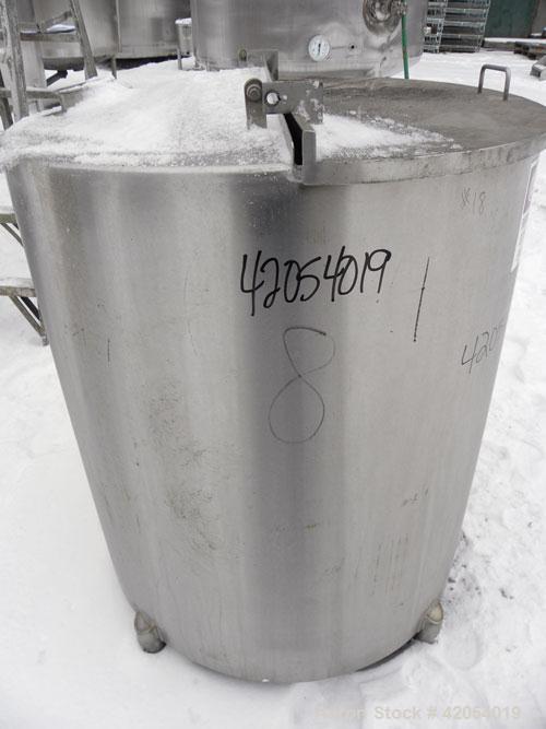 Used General Oil Equipment Company Tank, 200 gallon, 316 stainless steel, vertical. 37-1/2" diameter x 44" straight side, 1/2 open top with a (1) piece cover, flat bottom. 2-1/2" sanitary side bottom...