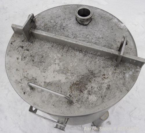 Used General Oil Equipment Company Tank, 15 gallon, 316 stainless steel, vertical. 18" diameter x 14" straight side, 1/2 open top with a (1) piece cover, sloped bottom. 2" sanitary side bottom outlet...