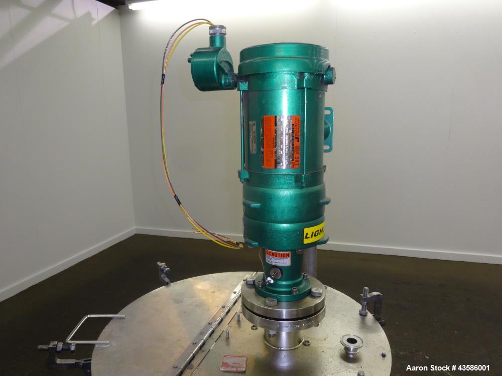 Used Graco Mixing System consisting of: (1) 45 Gallon Stainless Steel Graco Tan