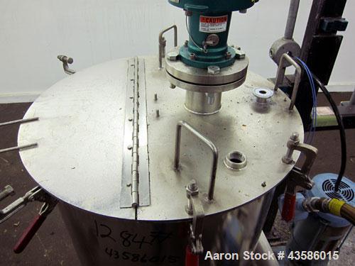 Used Graco Mixing System consisting of: (1) 45 Gallon Stainless Steel Graco Tan