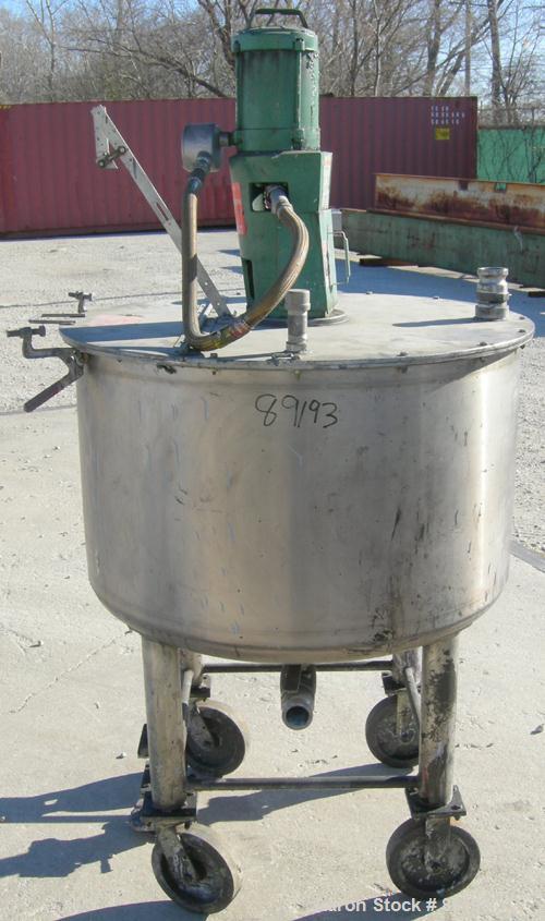 USED: Graco tank, 100 gallon, 304 stainless steel, vertical. 30" diameter x 20" straight side. Flat bolt on top with 1/4 hinged cover, dish bottom. Top entering Lightnin agitator, model XJCK-43. 1" d...