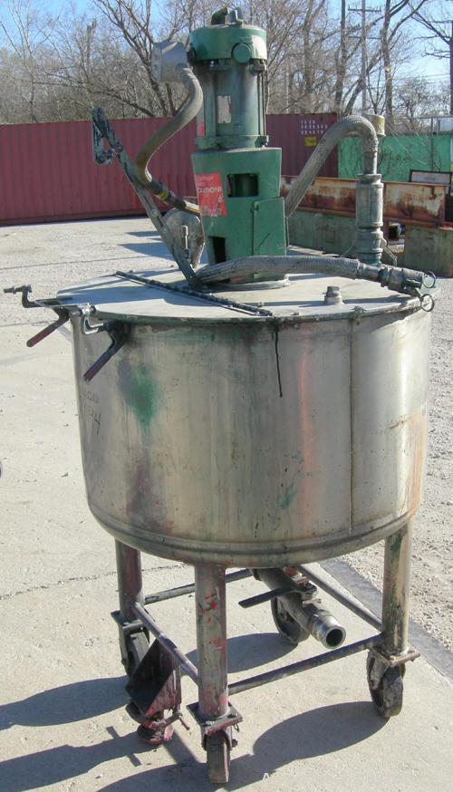 USED: Graco tank, 100 gallon, 304 stainless steel, vertical. 30" diameter x 20" straight side. Flat bolt on top with 1/4 hinged cover, dish bottom. Top entering Lightnin agitator, model XJCK-43. 1" d...