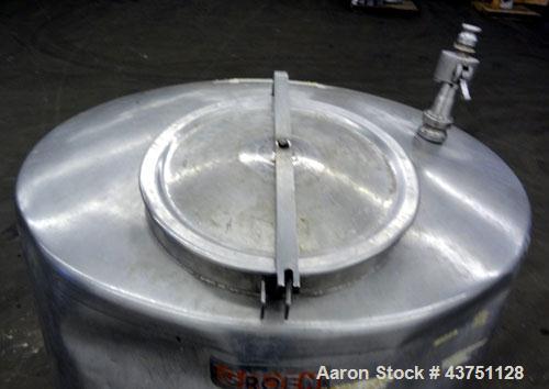 Used Groen Tank, 200 Gallons, 304 Stainless Steel, Vertical. 42" Diameter x 35" straight side. Dished top, 1" sloped bottom.Openings top 16" manway with cover; approximate 2-1/2" side bottom outlet.M...