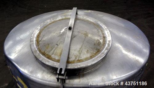 Used Groen Tank, 200 Gallon, 304 Stainless Steel, Vertical.42" Diameter x 35" straight side.Dished top, 1" sloped bottom.Openings:top 16" manway with cover; approximate 2-1/2" side bottom outlet.Moun...