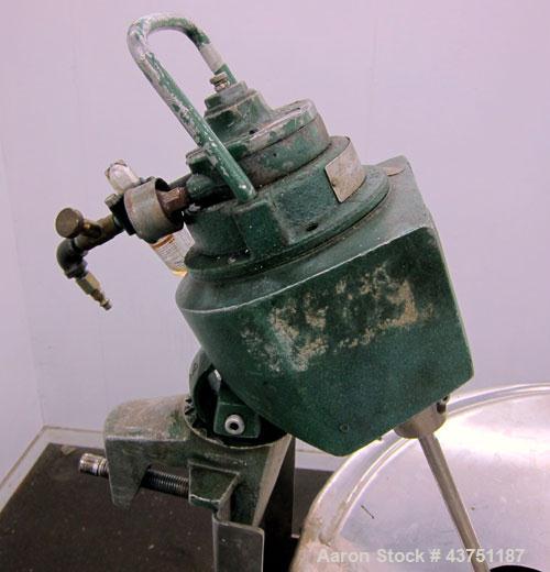 Used Groen Tank, 200 Gallon, 304 Stainless Steel, Vertical.  38" Diameter x 47" straight side.  Bolt-on hinged top cover, 1" sloped bottom.  Clamp-on Lightnin air operated agitator, model NAG-33.  3/...