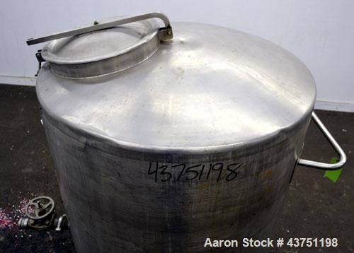 Used Groen Tank, 200 Gallon, 304 Stainless Steel, Vertical.42" Diameter x 35" straight side.Dished top, 1" sloped bottom.Openings:top 16" manway with cover; approximately 2-1/2" side bottom outlet.Mo...