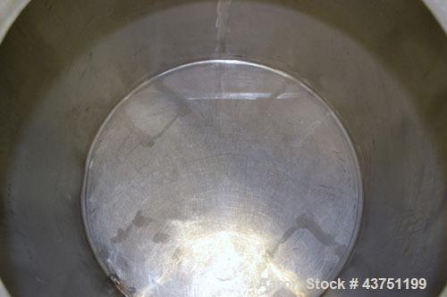 Used Groen Tank, 200 Gallon, 304 Stainless Steel, Vertical.42" Diameter x 35" straight side.Dished top, 1" sloped bottom.Openings:top 16" manway with cover; approximately 2-1/2" side bottom outlet.Mo...