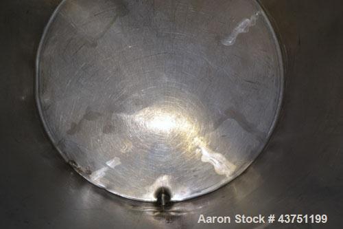 Used Groen Tank, 200 Gallon, 304 Stainless Steel, Vertical.42" Diameter x 35" straight side.Dished top, 1" sloped bottom.Openings:top 16" manway with cover; approximately 2-1/2" side bottom outlet.Mo...