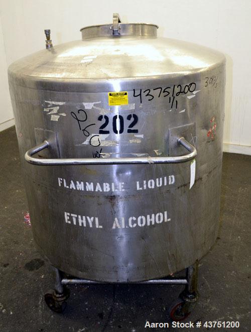 Used- Groen Tank, 200 Gallon, 304 Stainless Steel, Vertical.  42" Diameter x 35" straight side.  Dished top, 1" sloped botto...