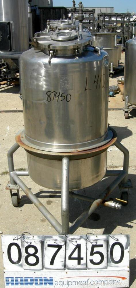 Used Groen Pressure Tank, 60 Gallon, 316 Stainless Steel, Vertical. 24" Diameter x 34" straight side, dish top and bottom. Internal rated 25 psi at 650 deg F. Openings: top (2) 2", 10" with a 4" sigh...