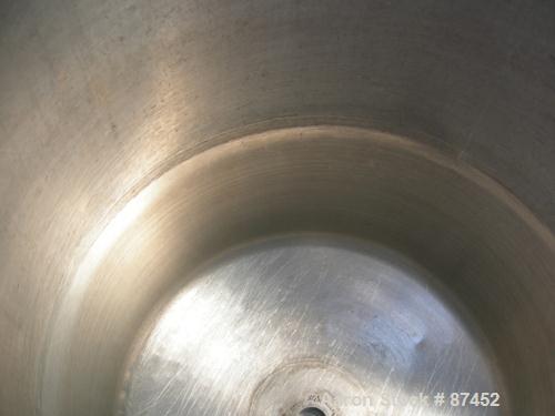 Used Groen Pressure Tank, 60 Gallon, 316 Stainless Steel, Vertical. 24" Diameter x 34" straight side, dish top and bottom. Internal rated 25 psi at 650 deg F. Openings: top (2) 2", 10" with a 4" sigh...