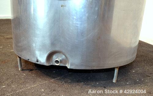 Used Groen Farm Milk Tank, 275 Gallon, Model RW3-275, 304 Stainless Steel, Vertical. Approximate 53’’ diameter x 29’’ straight side. Open top with a full 1 piece hinged cover, sloped bottom. Approxim...