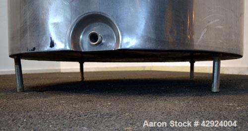 Used Groen Farm Milk Tank, 275 Gallon, Model RW3-275, 304 Stainless Steel, Vertical. Approximate 53’’ diameter x 29’’ straight side. Open top with a full 1 piece hinged cover, sloped bottom. Approxim...