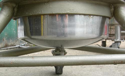 Used Groen Tank, 18 Gallon, 316 Stainless Steel, Vertical. 15-1/2" Diameter x 23" straight side, dish top and bottom. Openings: top (2) 3/8", 6" with cover; 3/8" center bottom outlet. Includes a carb...