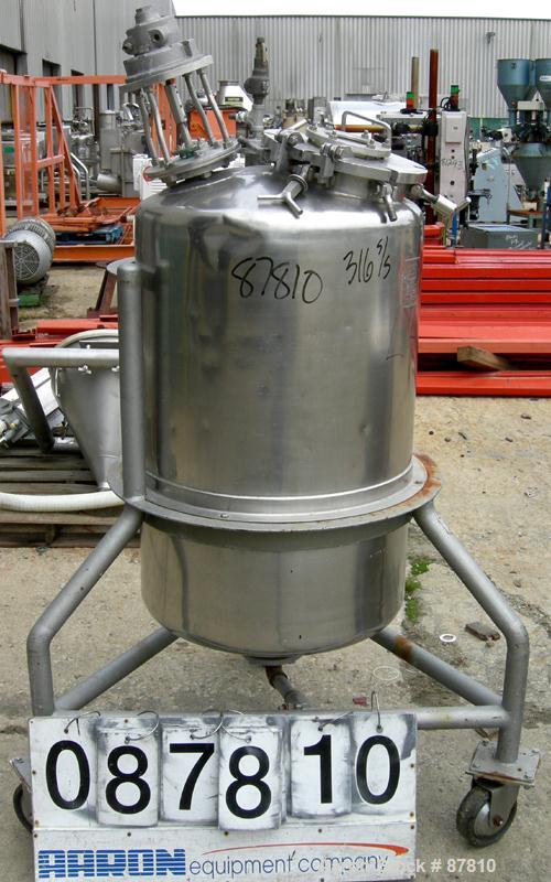 USED: Groen pressure tank, 60 gallon, 316 stainless steel, vertical. 24" diameter X 34" straight side, dish top and bottom. Internal rated 25 psi at 650 deg F. Off center top entering Lightnin air op...