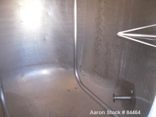 Used Grundy Pressure Tank, 182 gallon, 304 stainless steel, vertical. 38" diameter x 30" straight side, dished top and bottom, rated 30 psi. Openings: top 1-1/2", (2) 3" sight glass; side (3) 1", 14"...