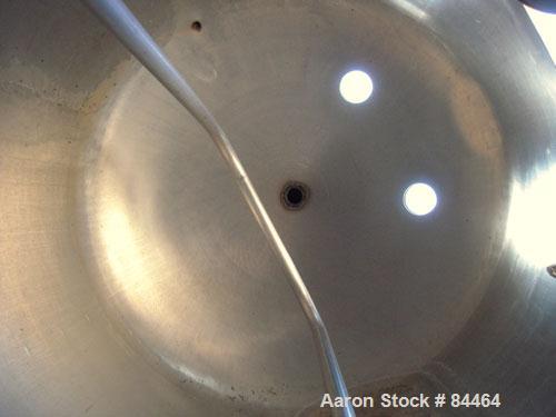 Used Grundy Pressure Tank, 182 gallon, 304 stainless steel, vertical. 38" diameter x 30" straight side, dished top and bottom, rated 30 psi. Openings: top 1-1/2", (2) 3" sight glass; side (3) 1", 14"...