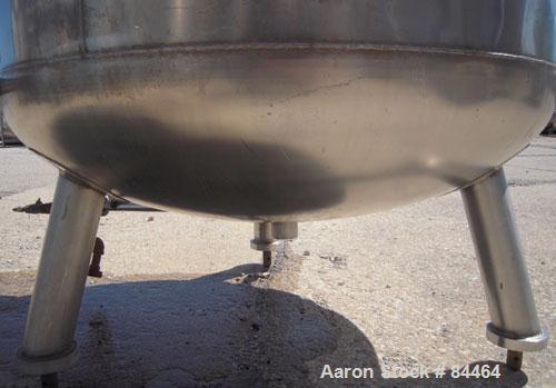 Used Grundy Pressure Tank, 182 gallon, 304 stainless steel, vertical. 38" diameter x 30" straight side, dished top and bottom, rated 30 psi. Openings: top 1-1/2", (2) 3" sight glass; side (3) 1", 14"...