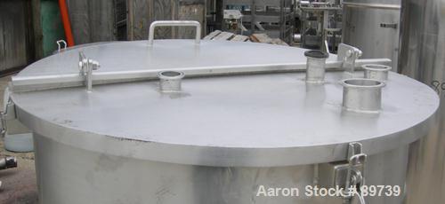 USED: Harry Holland and Sons tank, 140 gallon, 316 stainless steel, vertical. 30" diameter x 46" straight side, open top with cover, sloped bottom. Approximate 2" tri clamp side bottom outlet. Mounte...