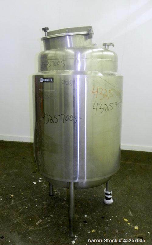 Used Hartel Tank, 125 Gallon (475 Liter), 316 Stainless Steel, Vertical. 30" Diameter x 40" straight side, dished top and bottom. Internal rated 0 psi at 93 degrees C (200 F). (1) Spray ball. Sidewal...