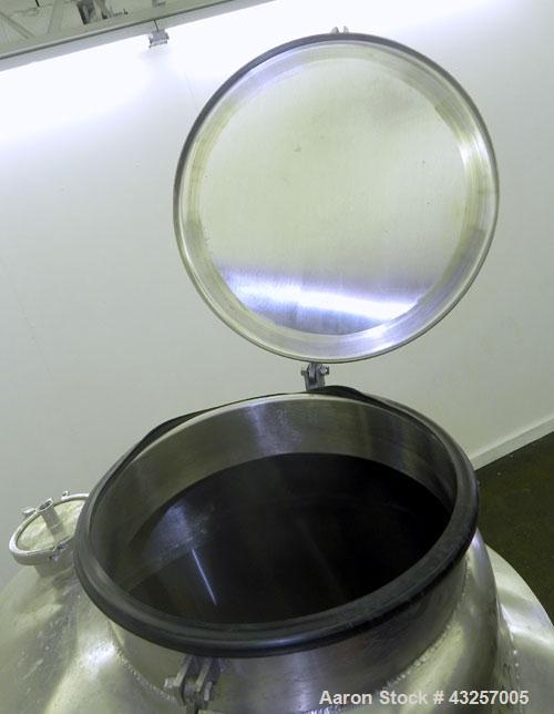 Used Hartel Tank, 125 Gallon (475 Liter), 316 Stainless Steel, Vertical. 30" Diameter x 40" straight side, dished top and bottom. Internal rated 0 psi at 93 degrees C (200 F). (1) Spray ball. Sidewal...