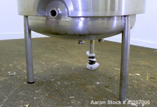 Used Hartel Tank, 125 Gallon (475 Liter), 316 Stainless Steel, Vertical. 30" Diameter x 40" straight side, dished top and bottom. Internal rated 0 psi at 93 degrees C (200 F). (1) Spray ball. Sidewal...