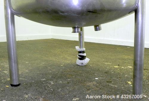 Used Hartel Tank, 125 Gallon (475 Liter), 316 Stainless Steel, Vertical. 30" Diameter x 40" straight side, dished top and bottom. Internal rated 0 psi at 93 degrees C (200 F). (1) Spray ball. Sidewal...