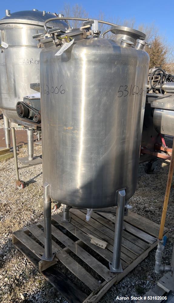 Used 150 Gallon 316 Stainless Steel Pressure Tank – Howard Fabrication | 30 PSI | Dished Top & Bottom | Agitator Port