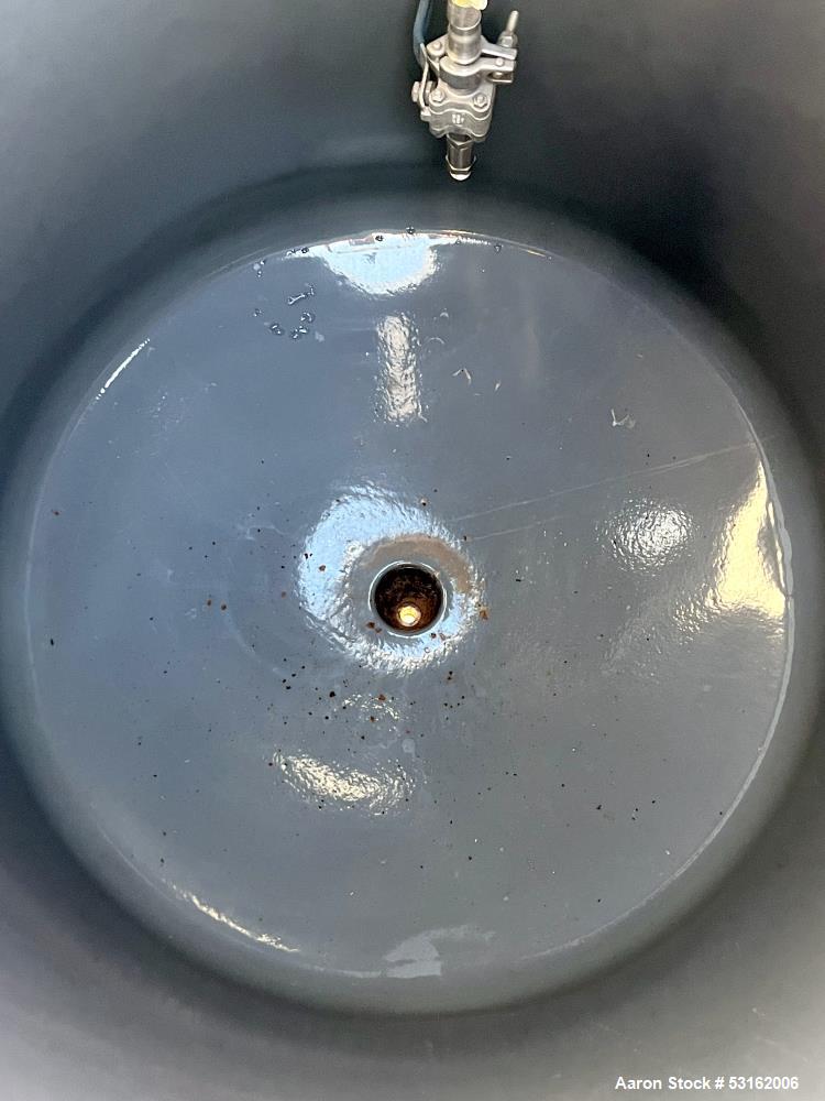 Used 150 Gallon 316 Stainless Steel Pressure Tank – Howard Fabrication | 30 PSI | Dished Top & Bottom | Agitator Port