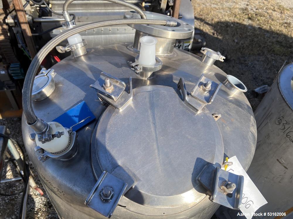 Used 150 Gallon 316 Stainless Steel Pressure Tank – Howard Fabrication | 30 PSI | Dished Top & Bottom | Agitator Port