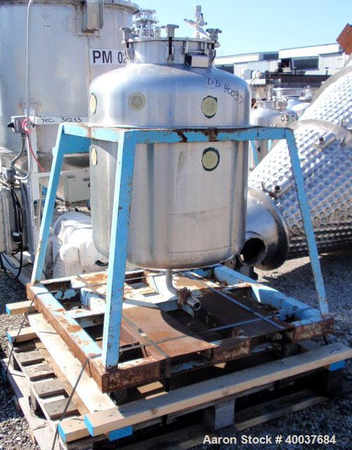 Used Javo N.V. Alkmaar Pressure Tank, 100 Gallon, Stainless Steel, Vertical. 30'' diameter x 30'' straight side, dished top and bottom. Internal rated 50 psi at 300 deg F. 15'' top manway with cover,...