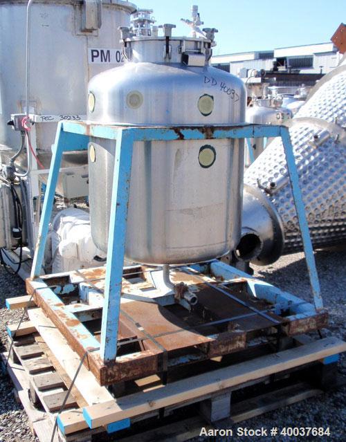 Used- Javo N.V. Alkmaar Pressure Tank, 100 Gallon, Stainless Steel, Vertical. 30'' diameter x 30'' straight side, dished top...