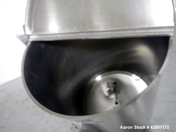 Used 1000 Liter Stainless Steel Lee Tank, Model 1000LDBT
