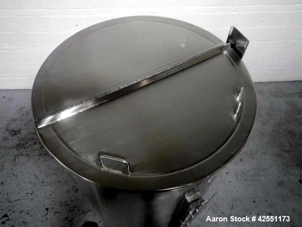Used 1000 Liter Stainless Steel Lee tank, Model 1000LDBT