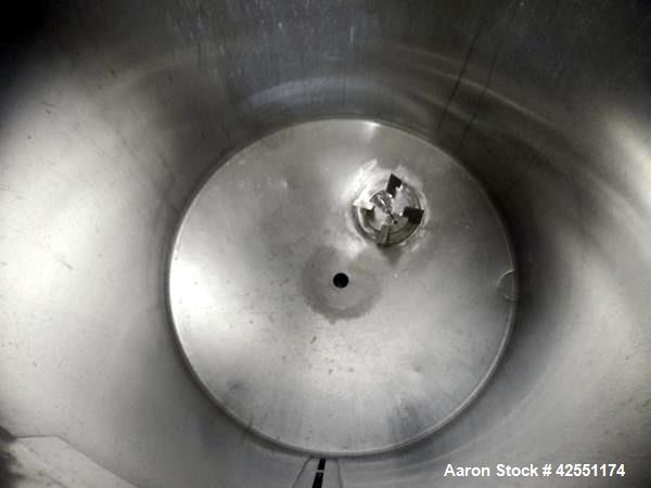 Used 1000 Liter Stainless Steel Lee tank, Model 1000LDBT