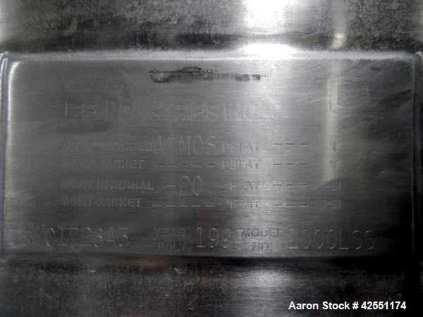 Used 1000 Liter Stainless Steel Lee tank, Model 1000LDBT
